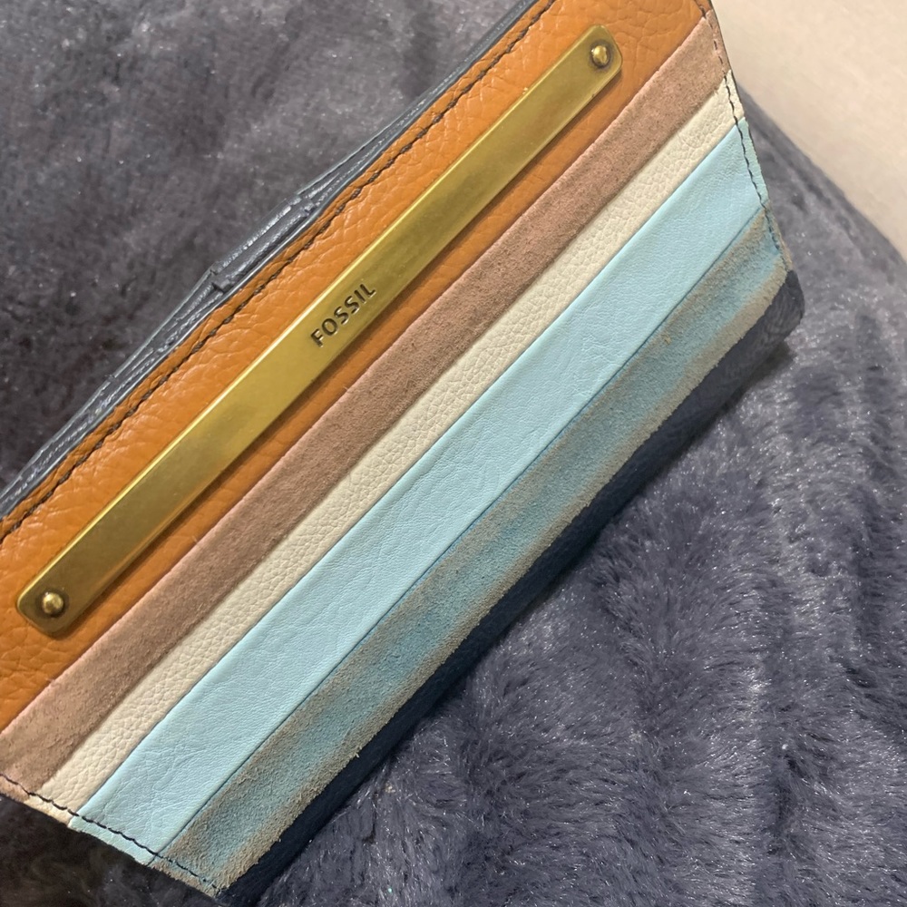 Fossil leather wallet.
